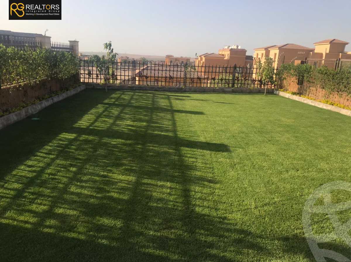 https://aqarmap.com.eg/en/listing/4211933-for-sale-cairo-el-sheikh-zayed-city-compounds-in-sheikh-zayed-royal-meadows