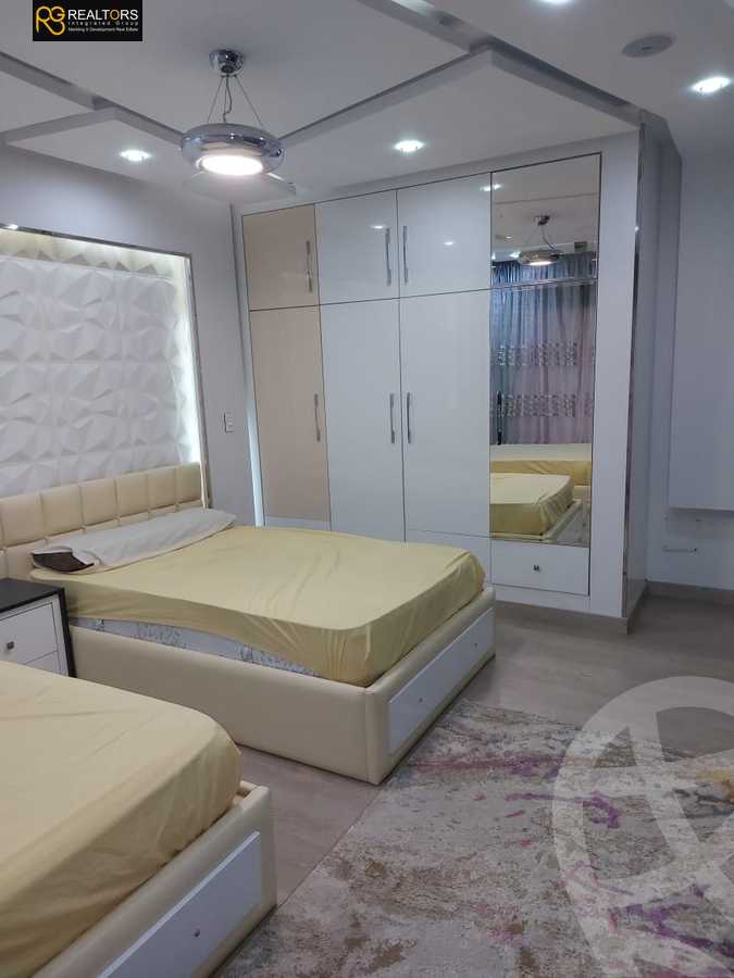 https://aqarmap.com.eg/ar/listing/4224076-for-sale-cairo-el-sheikh-zayed-city-compounds-in-sheikh-zayed-zayed-dunes