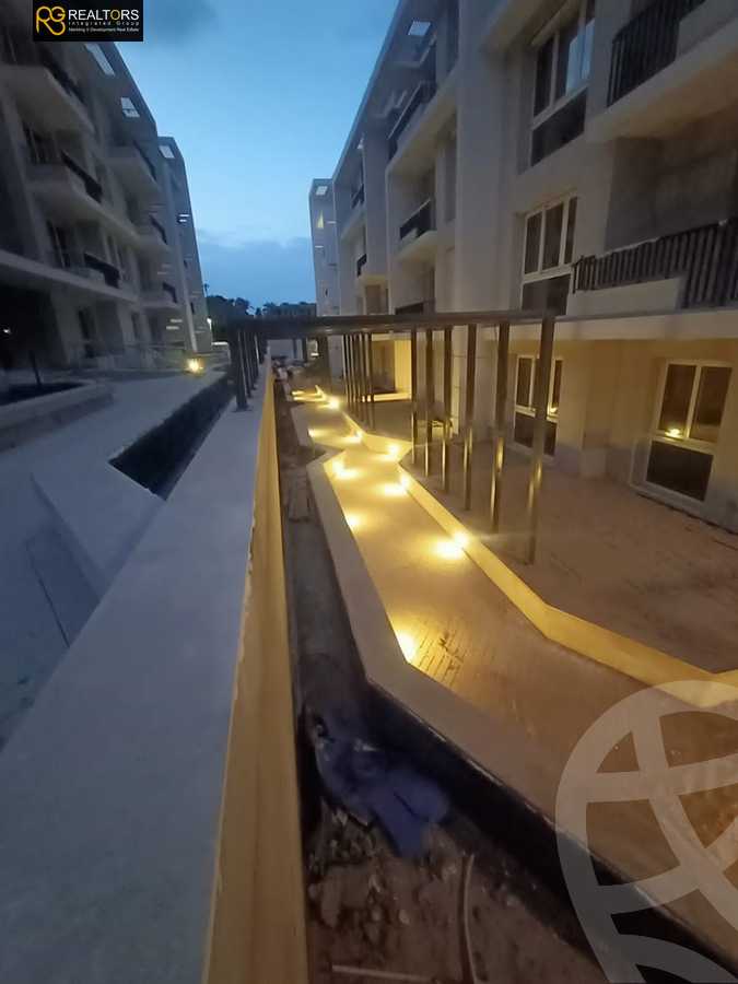 https://aqarmap.com.eg/en/listing/4224123-for-sale-cairo-6th-of-october-compound-pyramid-hills
