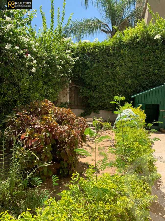 https://aqarmap.com.eg/ar/listing/4224372-for-sale-cairo-el-sheikh-zayed-city-compounds-in-sheikh-zayed-beverly-hills