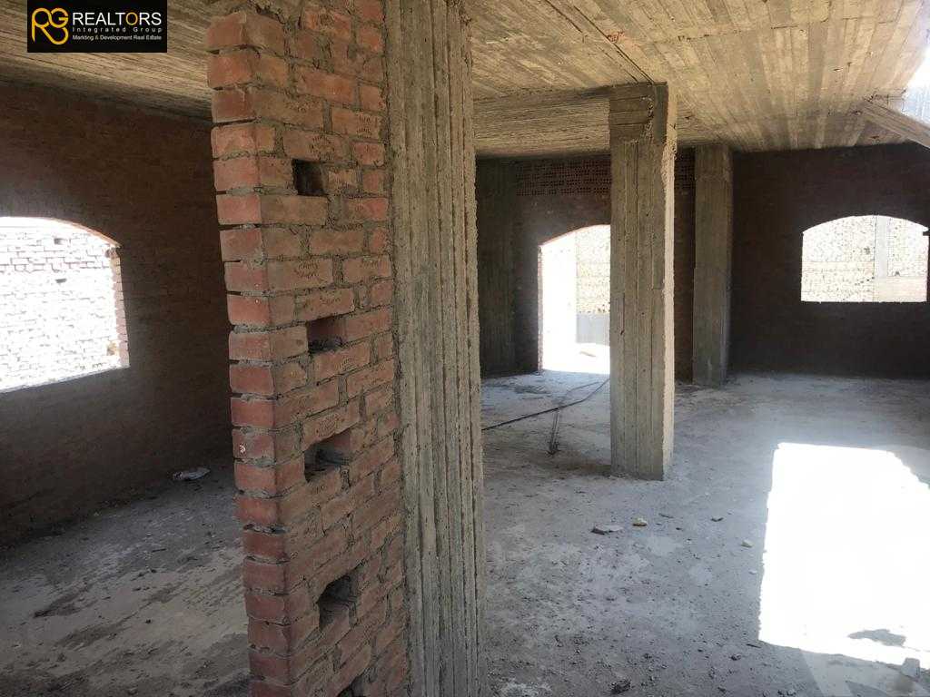https://aqarmap.com.eg/ar/listing/4225646-for-sale-cairo-el-sheikh-zayed-city-compounds-in-sheikh-zayed-beverly-hills