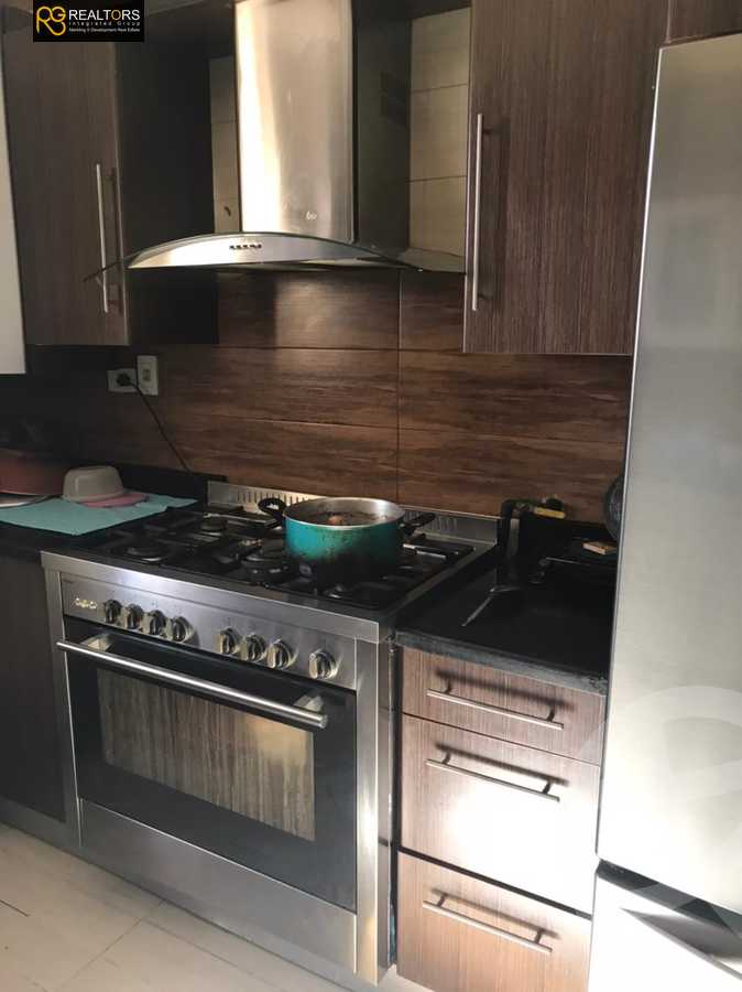 https://aqarmap.com.eg/ar/listing/4237264-for-sale-cairo-el-sheikh-zayed-city-compounds-in-sheikh-zayed-royal-city
