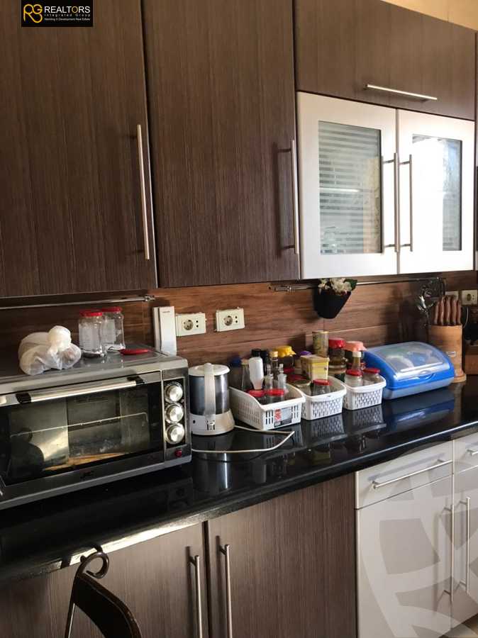 https://aqarmap.com.eg/ar/listing/4237264-for-sale-cairo-el-sheikh-zayed-city-compounds-in-sheikh-zayed-royal-city
