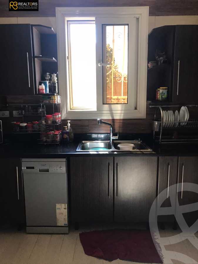 https://aqarmap.com.eg/ar/listing/4237264-for-sale-cairo-el-sheikh-zayed-city-compounds-in-sheikh-zayed-royal-city