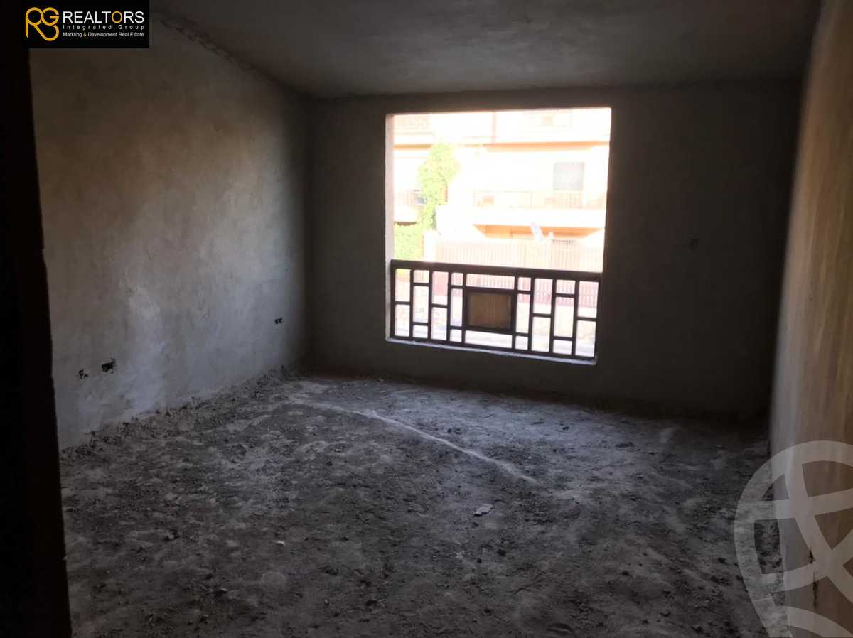 https://aqarmap.com.eg/ar/listing/4237546-for-sale-cairo-el-sheikh-zayed-city-compounds-in-sheikh-zayed-pyramids-walk