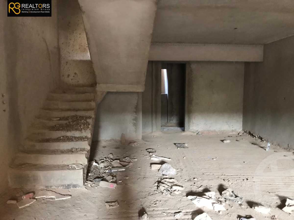 https://aqarmap.com.eg/ar/listing/4237546-for-sale-cairo-el-sheikh-zayed-city-compounds-in-sheikh-zayed-pyramids-walk