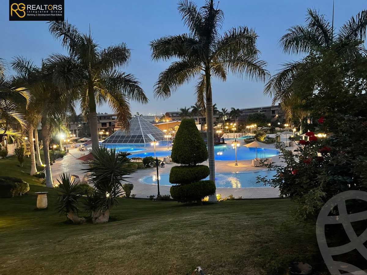 https://aqarmap.com.eg/ar/listing/4237546-for-sale-cairo-el-sheikh-zayed-city-compounds-in-sheikh-zayed-pyramids-walk