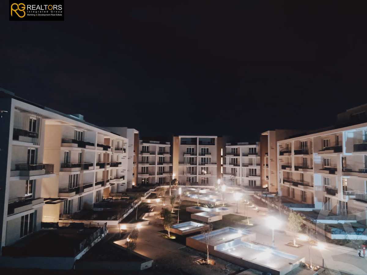 https://aqarmap.com.eg/ar/listing/4238253-for-sale-cairo-6th-of-october-compound-pyramids-heights