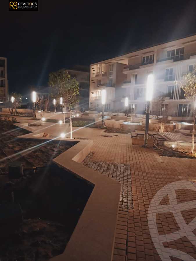https://aqarmap.com.eg/ar/listing/4238253-for-sale-cairo-6th-of-october-compound-pyramids-heights