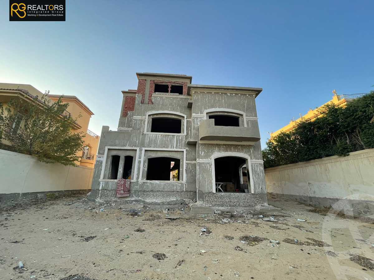 https://aqarmap.com.eg/en/listing/4245882-for-sale-cairo-6th-of-october-compound-royal-hills