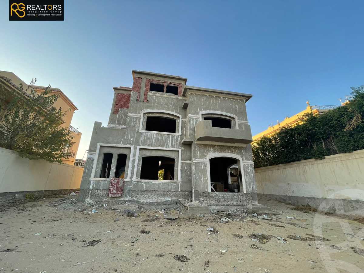 https://aqarmap.com.eg/en/listing/4245882-for-sale-cairo-6th-of-october-compound-royal-hills