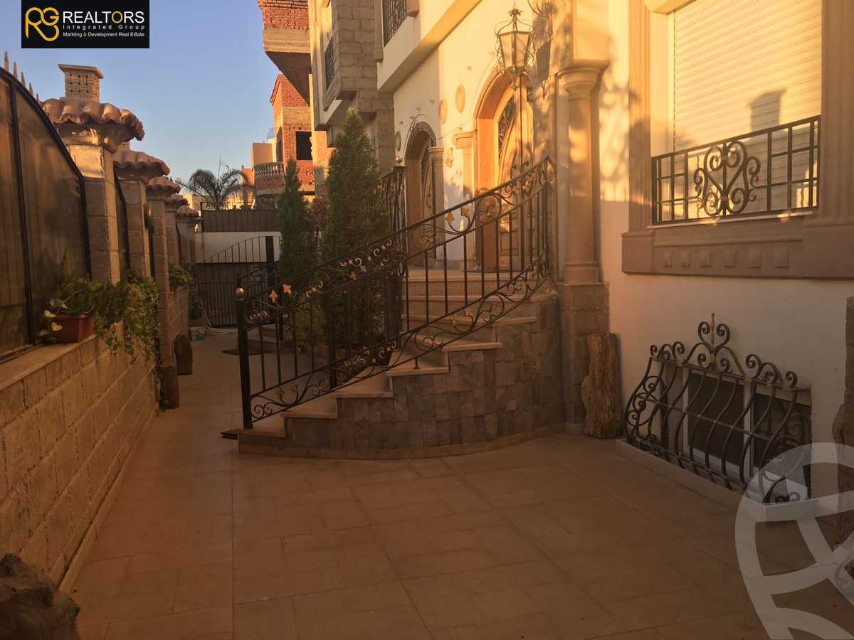 https://aqarmap.com.eg/ar/listing/4256256-for-sale-cairo-el-sheikh-zayed-city-compounds-in-sheikh-zayed-beverly-hills