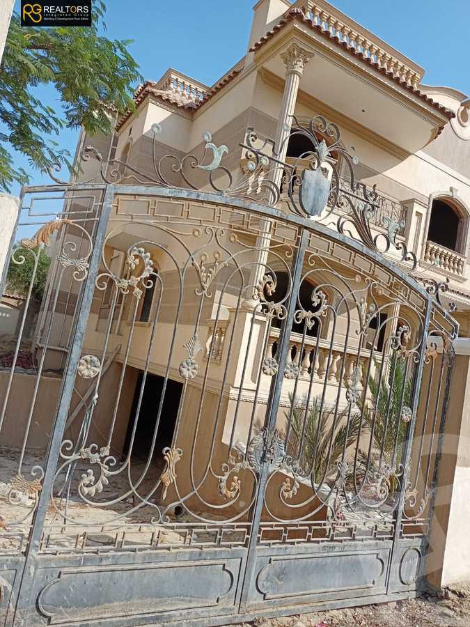 https://aqarmap.com.eg/ar/listing/4256509-for-sale-cairo-el-sheikh-zayed-city-compounds-in-sheikh-zayed-beverly-hills