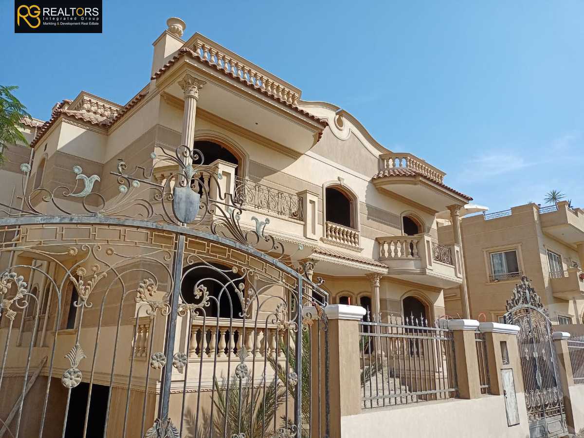 https://aqarmap.com.eg/ar/listing/4256509-for-sale-cairo-el-sheikh-zayed-city-compounds-in-sheikh-zayed-beverly-hills