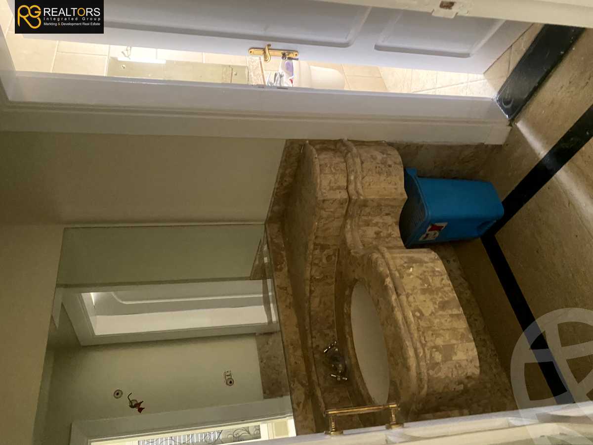 https://aqarmap.com.eg/ar/listing/4145914-for-sale-cairo-6th-of-october-compound-mena-garden-city
