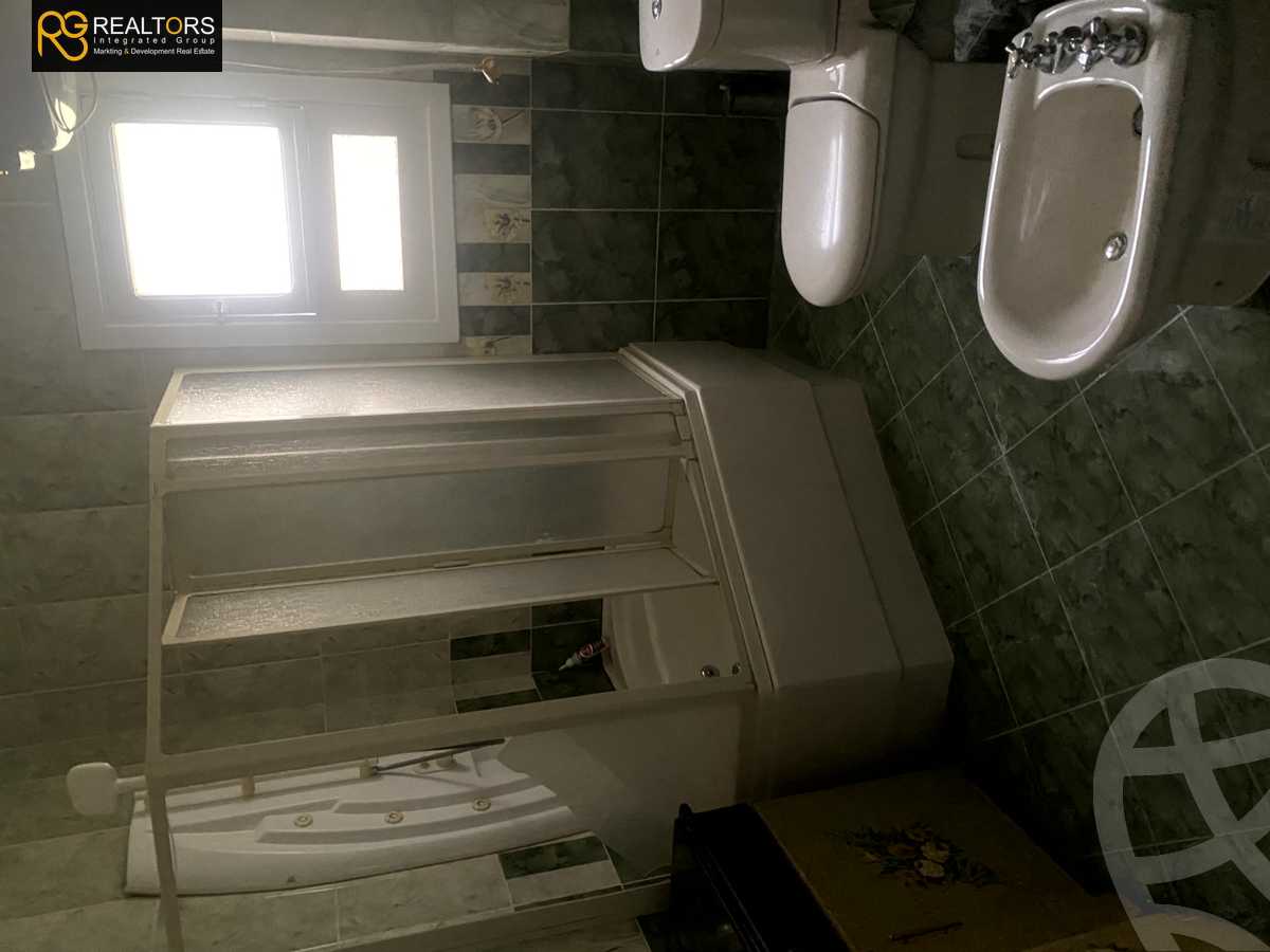 https://aqarmap.com.eg/ar/listing/4145914-for-sale-cairo-6th-of-october-compound-mena-garden-city