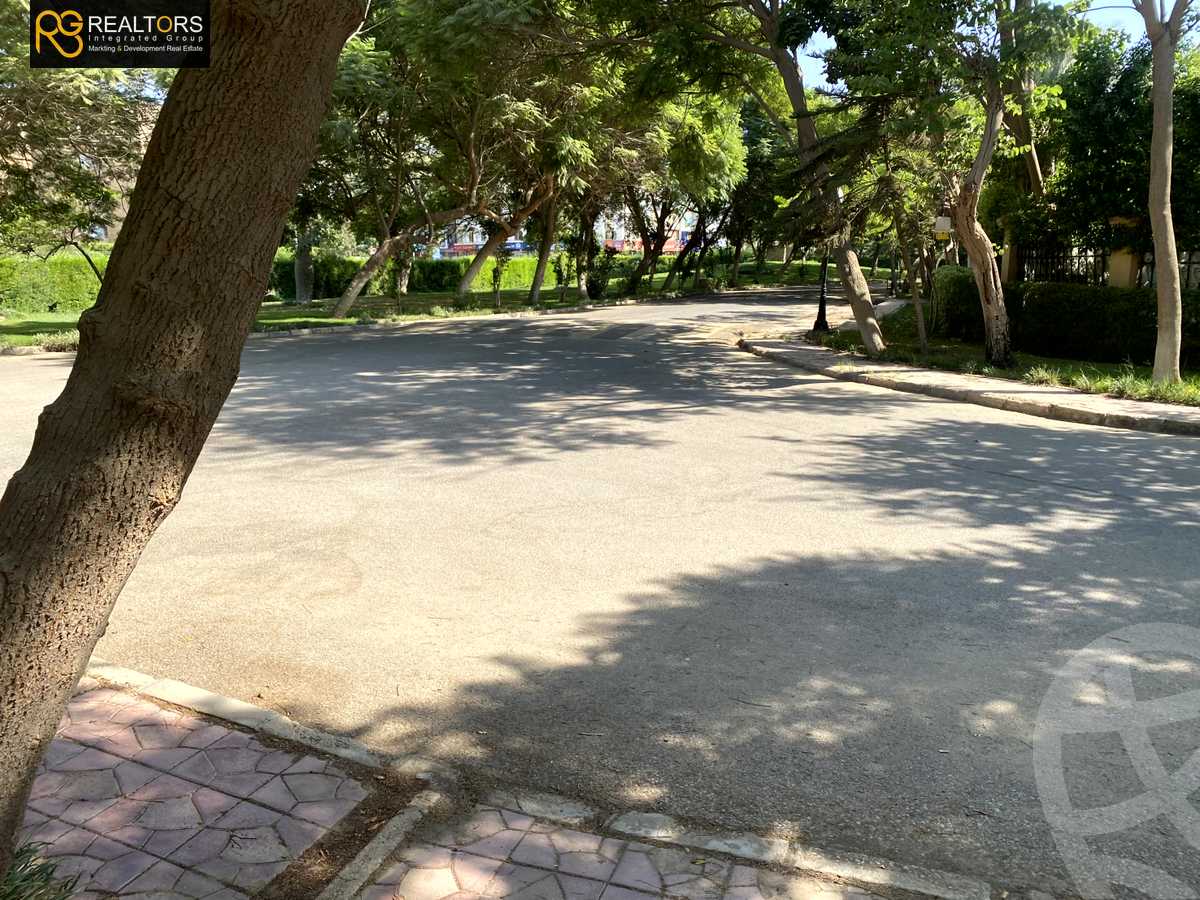 https://aqarmap.com.eg/ar/listing/4145914-for-sale-cairo-6th-of-october-compound-mena-garden-city
