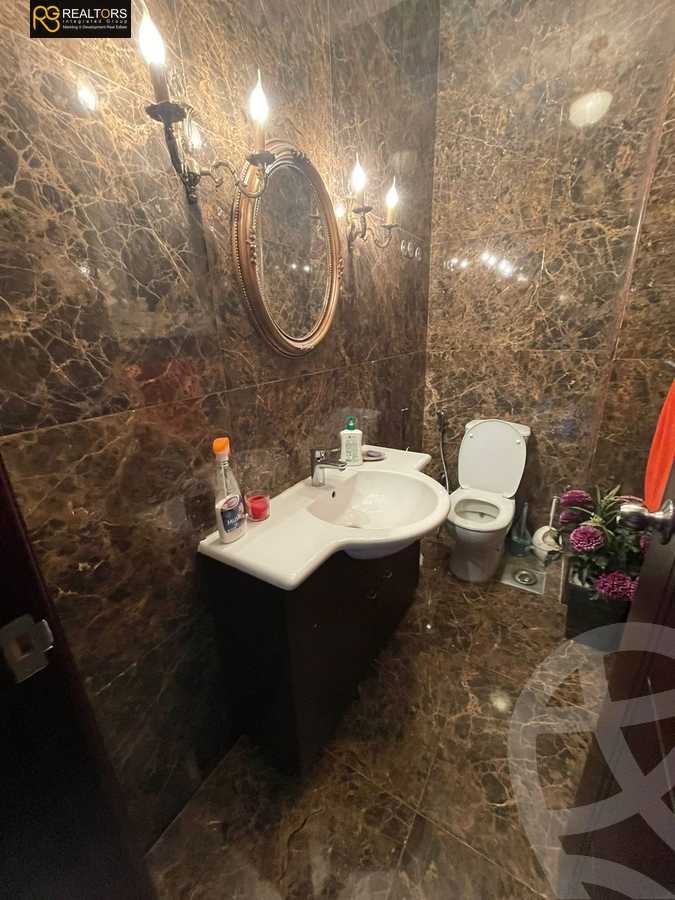 https://aqarmap.com.eg/en/listing/4259315-for-sale-cairo-el-sheikh-zayed-city-compounds-wyst-ln-blm-hylz-llttwyr