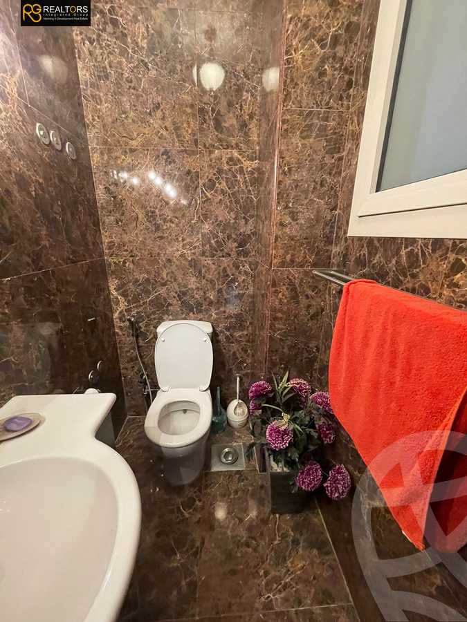 https://aqarmap.com.eg/en/listing/4259315-for-sale-cairo-el-sheikh-zayed-city-compounds-wyst-ln-blm-hylz-llttwyr