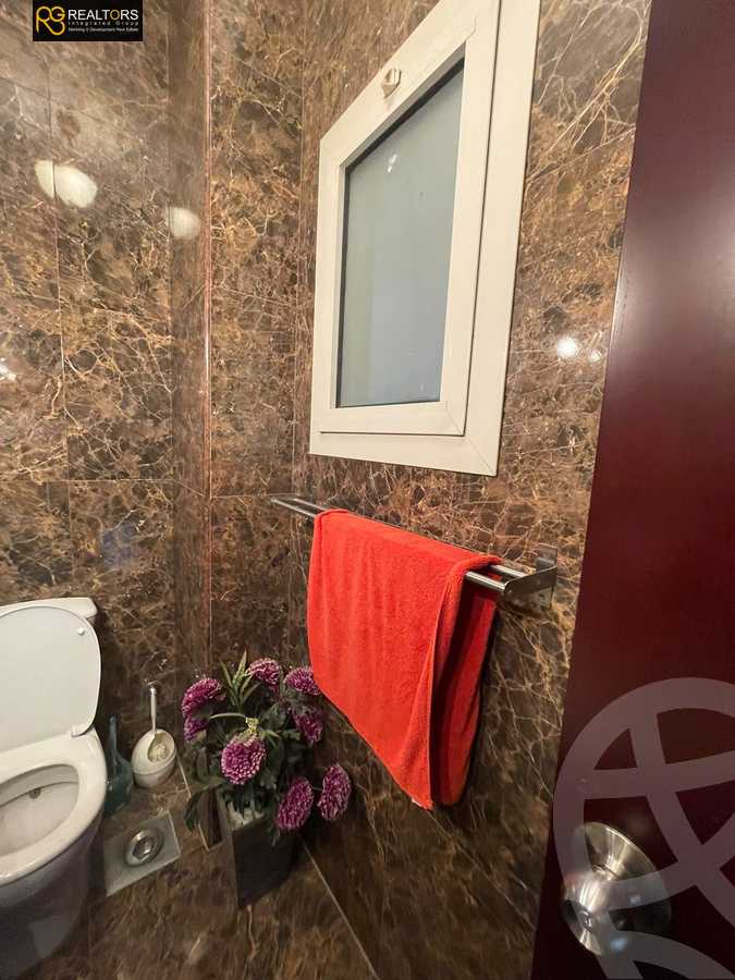 https://aqarmap.com.eg/en/listing/4259315-for-sale-cairo-el-sheikh-zayed-city-compounds-wyst-ln-blm-hylz-llttwyr