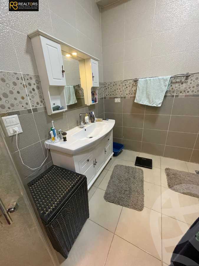 https://aqarmap.com.eg/en/listing/4259315-for-sale-cairo-el-sheikh-zayed-city-compounds-wyst-ln-blm-hylz-llttwyr