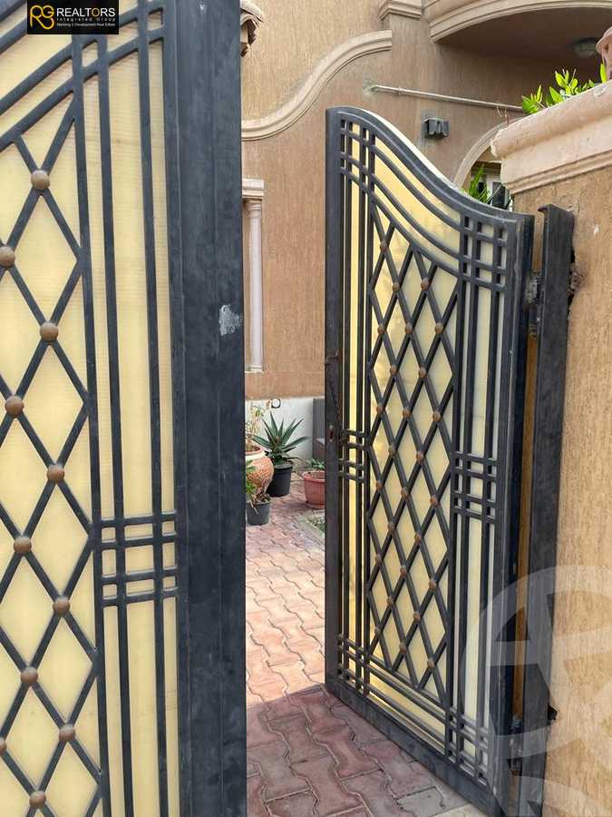 https://aqarmap.com.eg/en/listing/4259315-for-sale-cairo-el-sheikh-zayed-city-compounds-wyst-ln-blm-hylz-llttwyr