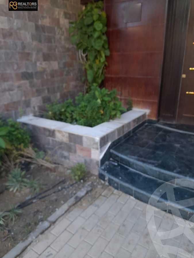 https://aqarmap.com.eg/en/listing/4271616-for-sale-cairo-el-sheikh-zayed-city-compounds-wyst-ln-blm-hylz-llttwyr