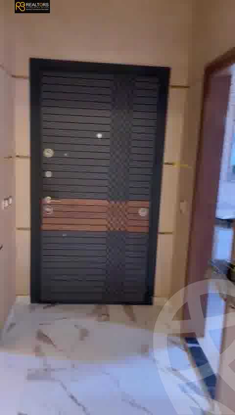 https://aqarmap.com.eg/en/listing/4300530-for-sale-cairo-6th-of-october-compound-reem-residence