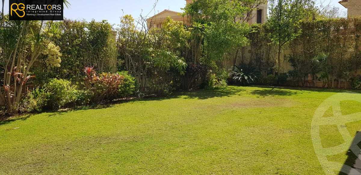 https://aqarmap.com.eg/ar/listing/4300644-for-sale-cairo-el-sheikh-zayed-city-compounds-in-sheikh-zayed-royal-city