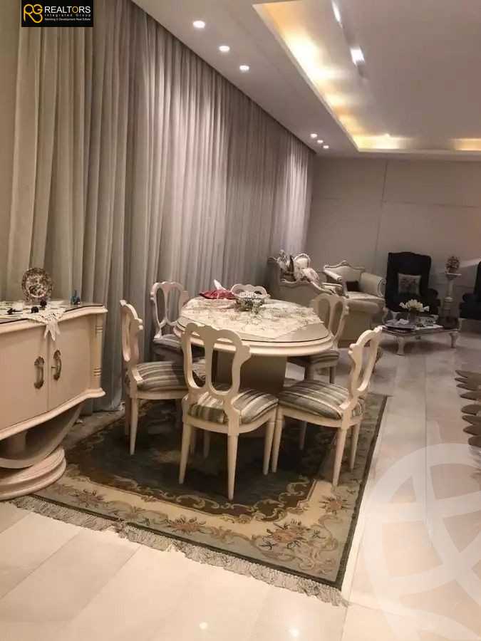 https://aqarmap.com.eg/en/listing/4300729-for-sale-cairo-el-sheikh-zayed-city-compounds-kmbwnd-wyst-twn-swdyk