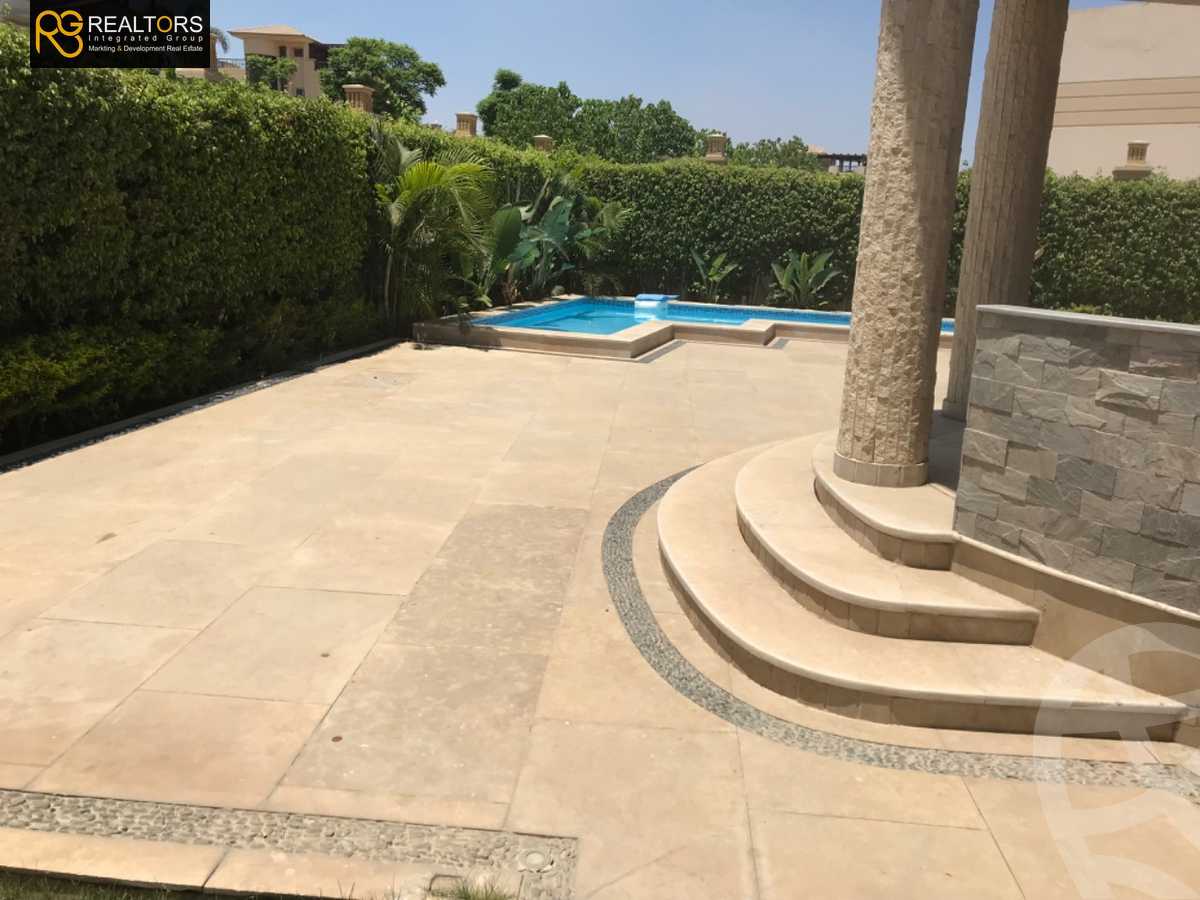 https://aqarmap.com.eg/ar/listing/4300944-for-sale-cairo-el-sheikh-zayed-city-compounds-in-sheikh-zayed-royal-city