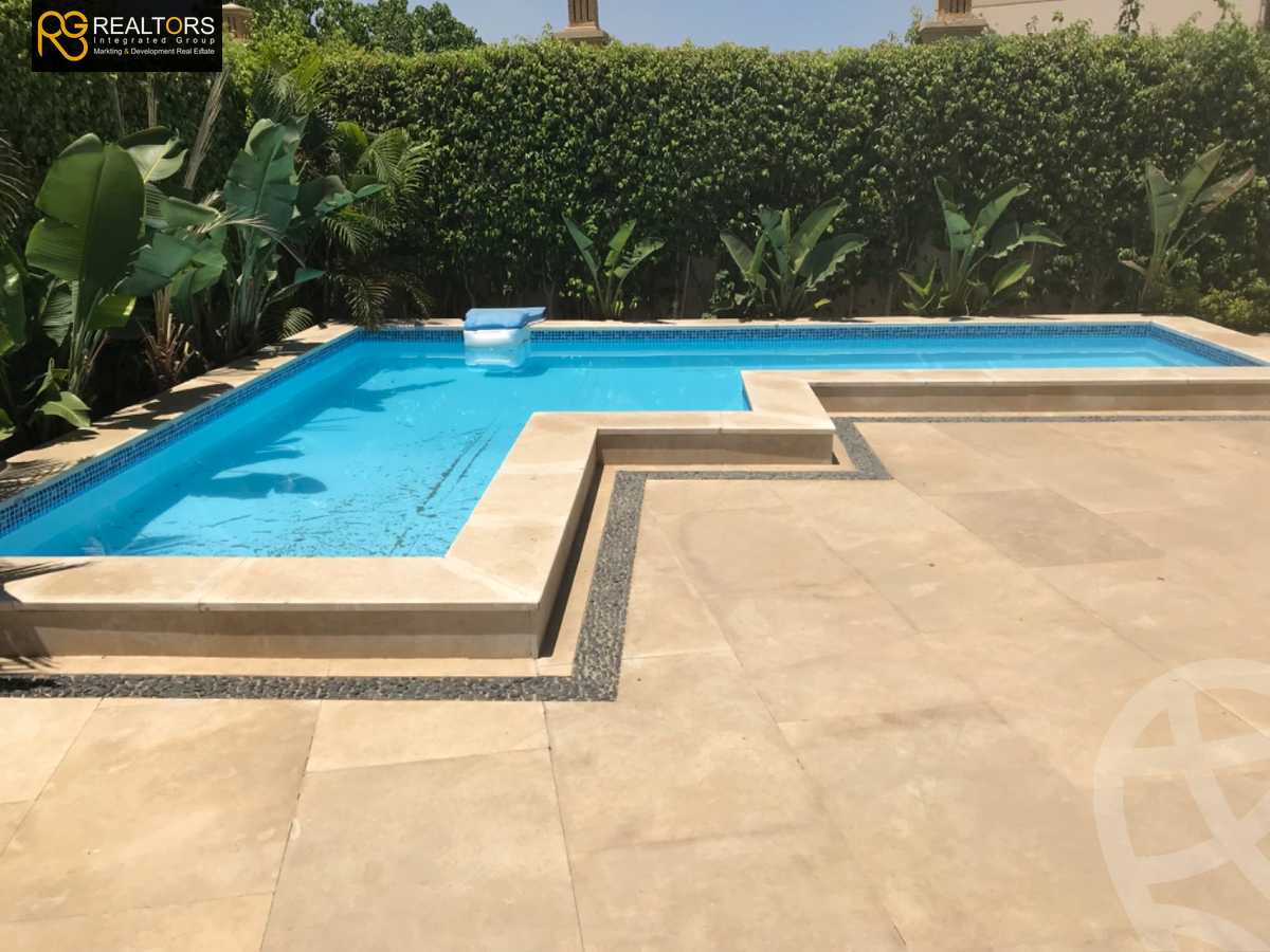 https://aqarmap.com.eg/ar/listing/4300944-for-sale-cairo-el-sheikh-zayed-city-compounds-in-sheikh-zayed-royal-city