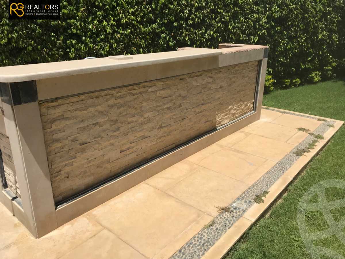 https://aqarmap.com.eg/ar/listing/4300944-for-sale-cairo-el-sheikh-zayed-city-compounds-in-sheikh-zayed-royal-city
