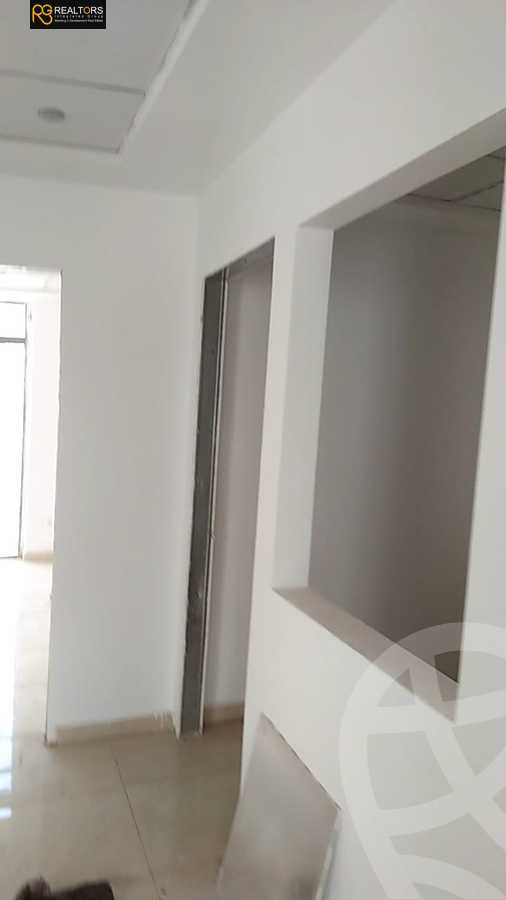 https://aqarmap.com.eg/ar/listing/4310286-for-sale-cairo-el-sheikh-zayed-city-compounds-in-sheikh-zayed-the-courtyard