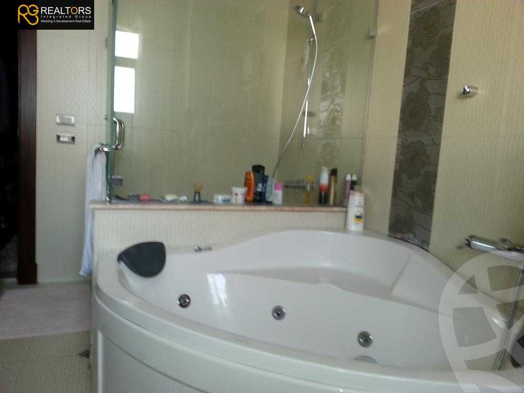 https://aqarmap.com.eg/ar/listing/4318132-for-sale-cairo-el-sheikh-zayed-city-compounds-in-sheikh-zayed-beverly-hills