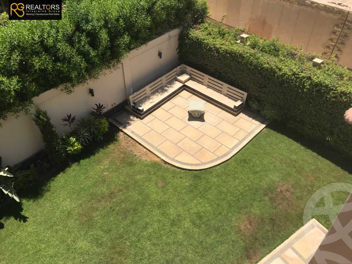 https://aqarmap.com.eg/ar/listing/4318418-for-sale-cairo-el-sheikh-zayed-city-compounds-in-sheikh-zayed-royal-city