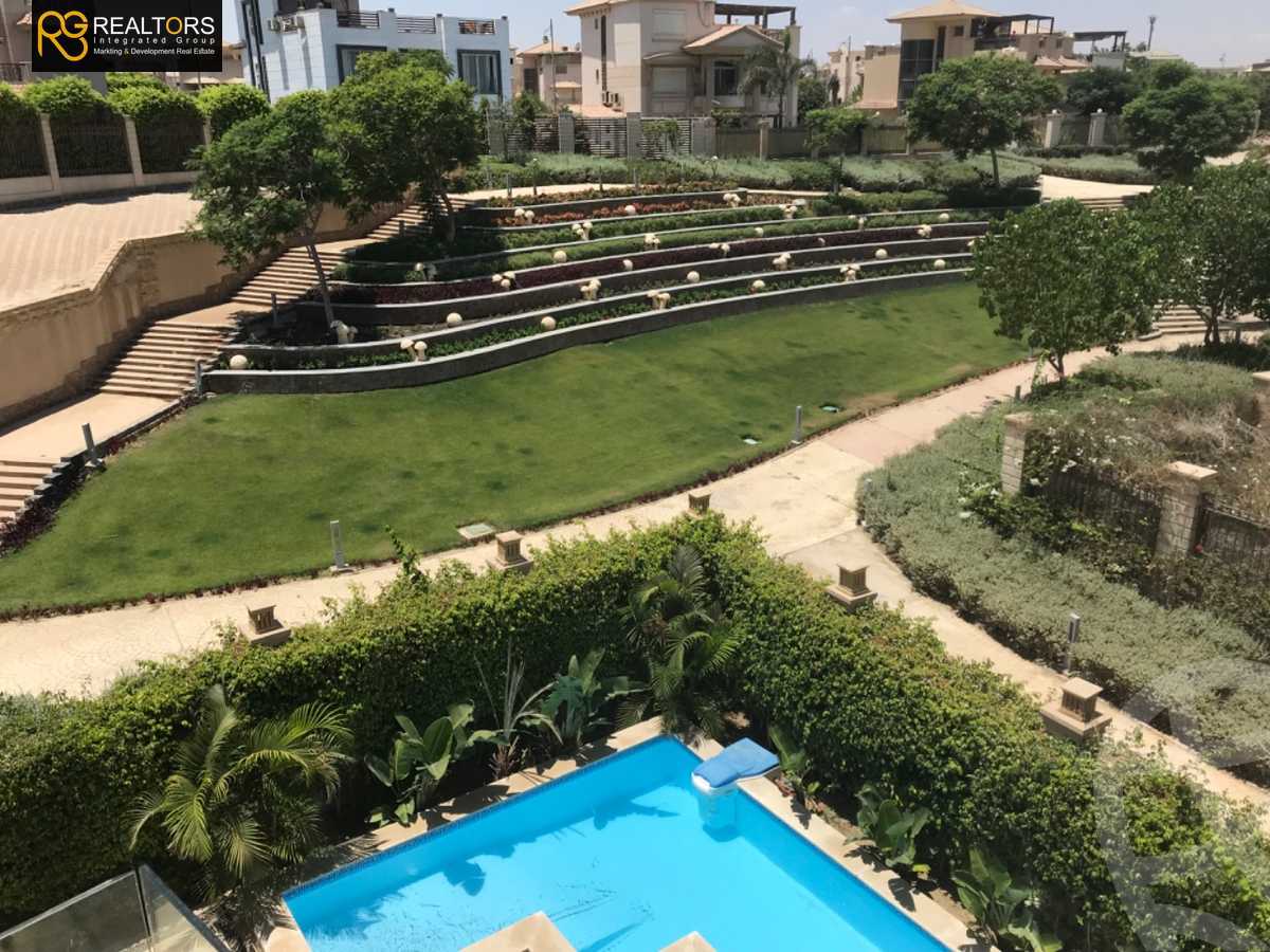 https://aqarmap.com.eg/ar/listing/4318418-for-sale-cairo-el-sheikh-zayed-city-compounds-in-sheikh-zayed-royal-city