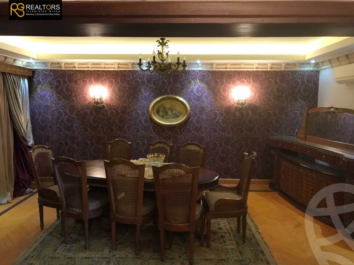 https://aqarmap.com.eg/ar/listing/4318418-for-sale-cairo-el-sheikh-zayed-city-compounds-in-sheikh-zayed-royal-city