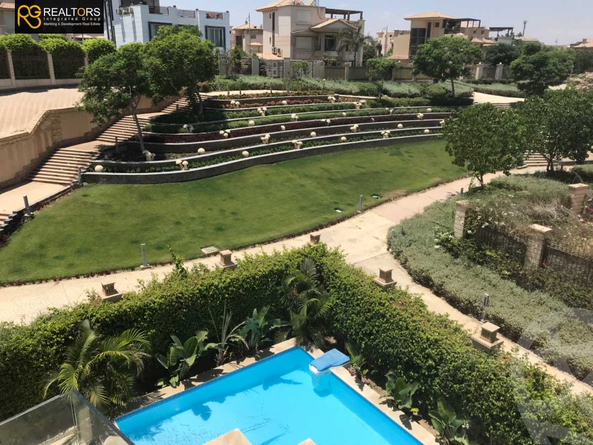 https://aqarmap.com.eg/ar/listing/4318418-for-sale-cairo-el-sheikh-zayed-city-compounds-in-sheikh-zayed-royal-city