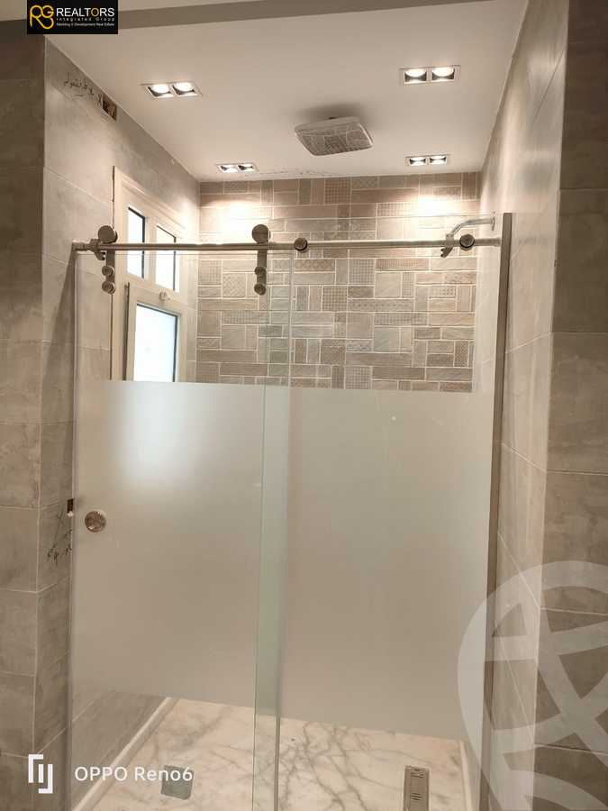 https://aqarmap.com.eg/en/listing/4318428-for-rent-cairo-el-sheikh-zayed-city-compounds-in-sheikh-zayed-royal-meadows