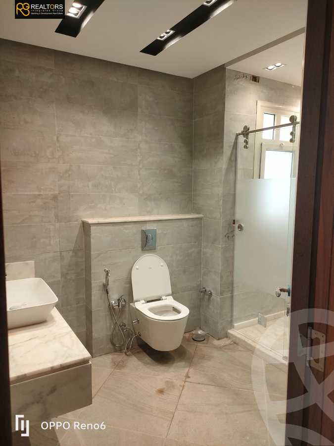 https://aqarmap.com.eg/en/listing/4318428-for-rent-cairo-el-sheikh-zayed-city-compounds-in-sheikh-zayed-royal-meadows