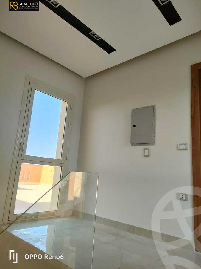 https://aqarmap.com.eg/en/listing/4318428-for-rent-cairo-el-sheikh-zayed-city-compounds-in-sheikh-zayed-royal-meadows