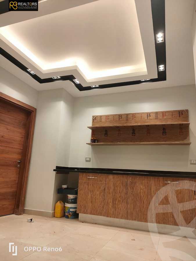 https://aqarmap.com.eg/en/listing/4318428-for-rent-cairo-el-sheikh-zayed-city-compounds-in-sheikh-zayed-royal-meadows