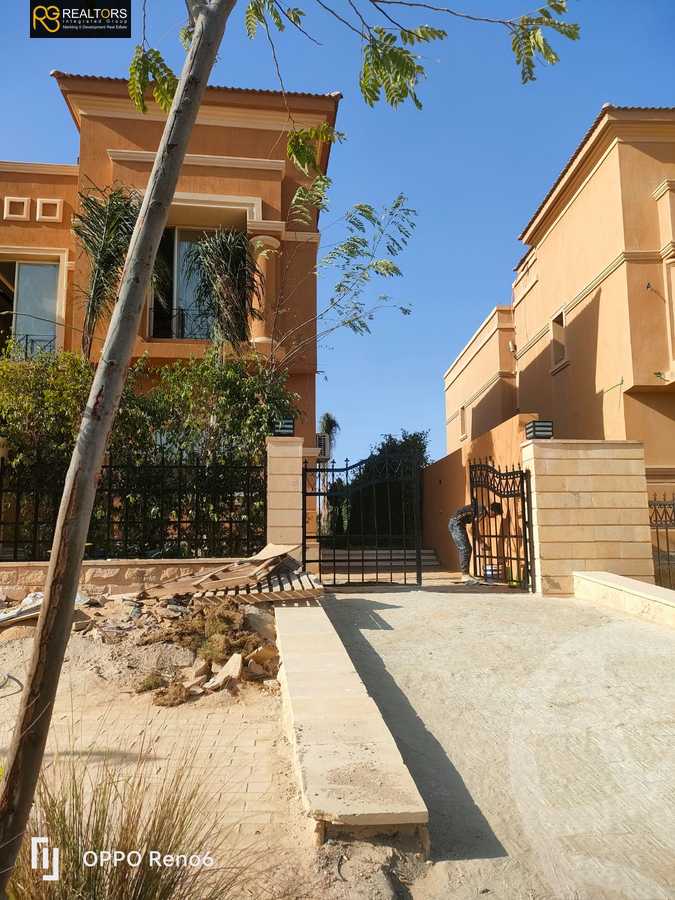 https://aqarmap.com.eg/en/listing/4318428-for-rent-cairo-el-sheikh-zayed-city-compounds-in-sheikh-zayed-royal-meadows