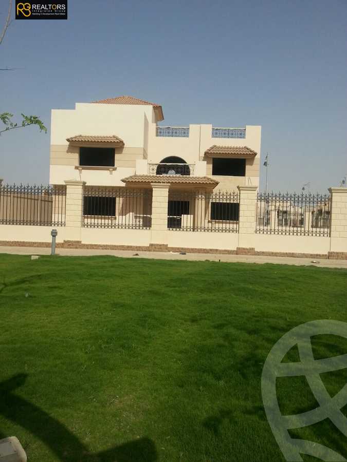 https://aqarmap.com.eg/ar/listing/4318438-for-sale-cairo-el-sheikh-zayed-city-compounds-in-sheikh-zayed-royal-city