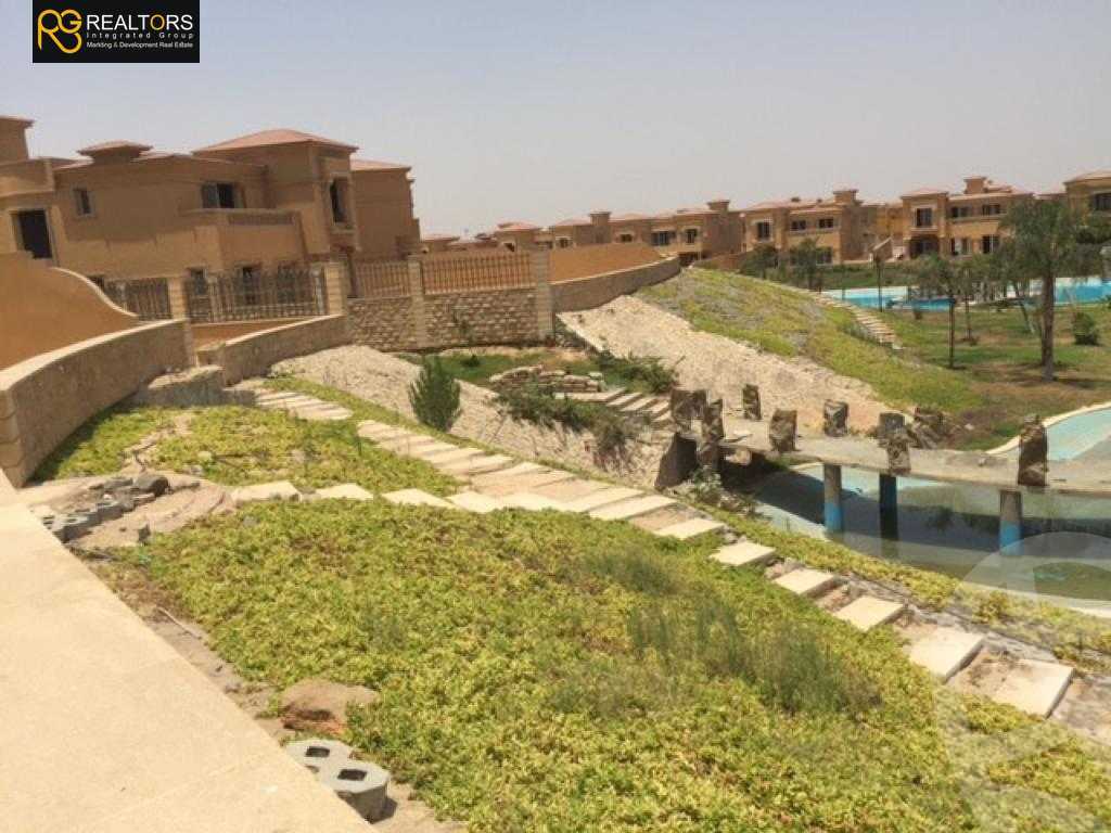 https://aqarmap.com.eg/en/listing/4318513-for-sale-cairo-el-sheikh-zayed-city-compounds-in-sheikh-zayed-royal-meadows