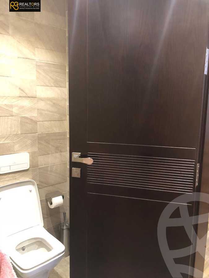 https://aqarmap.com.eg/ar/listing/4318533-for-sale-cairo-el-sheikh-zayed-city-compounds-in-sheikh-zayed-beverly-hills