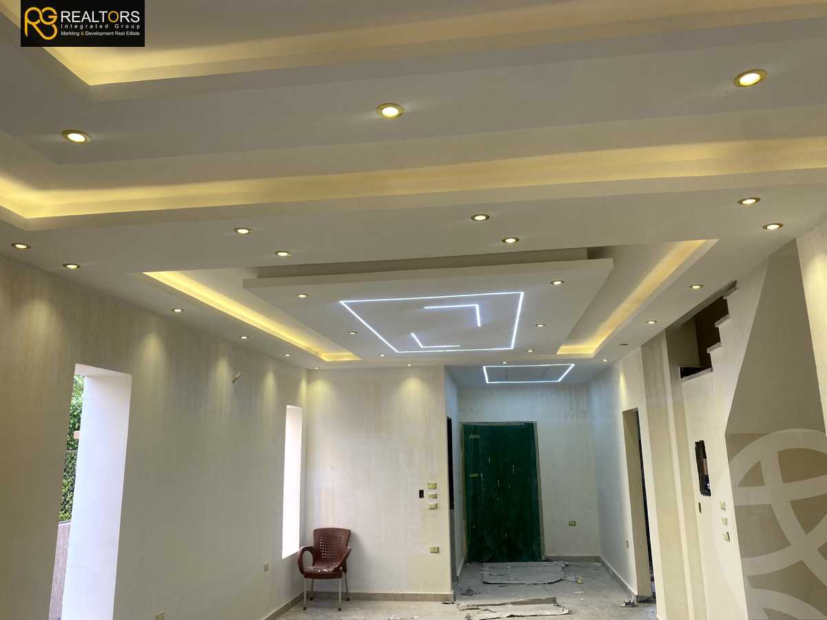 https://aqarmap.com.eg/ar/listing/4318721-for-rent-cairo-6th-of-october-compound-rihana