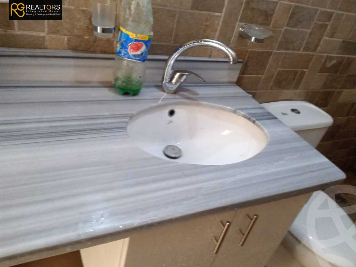 https://aqarmap.com.eg/ar/listing/4319773-for-sale-cairo-6th-of-october-compound-woodville