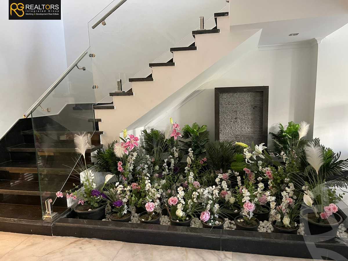 https://aqarmap.com.eg/en/listing/4320130-for-rent-cairo-el-sheikh-zayed-city-compounds-in-sheikh-zayed-the-courtyard